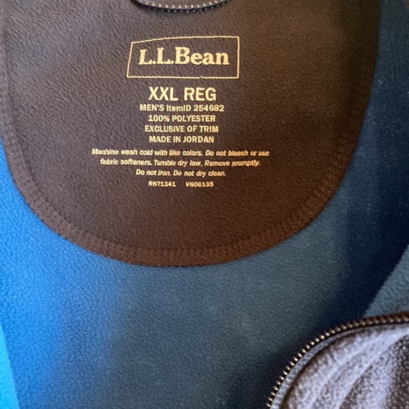 EUC Men’s L.L Bean zip up Fleece Sweater - Picture 2 of 4